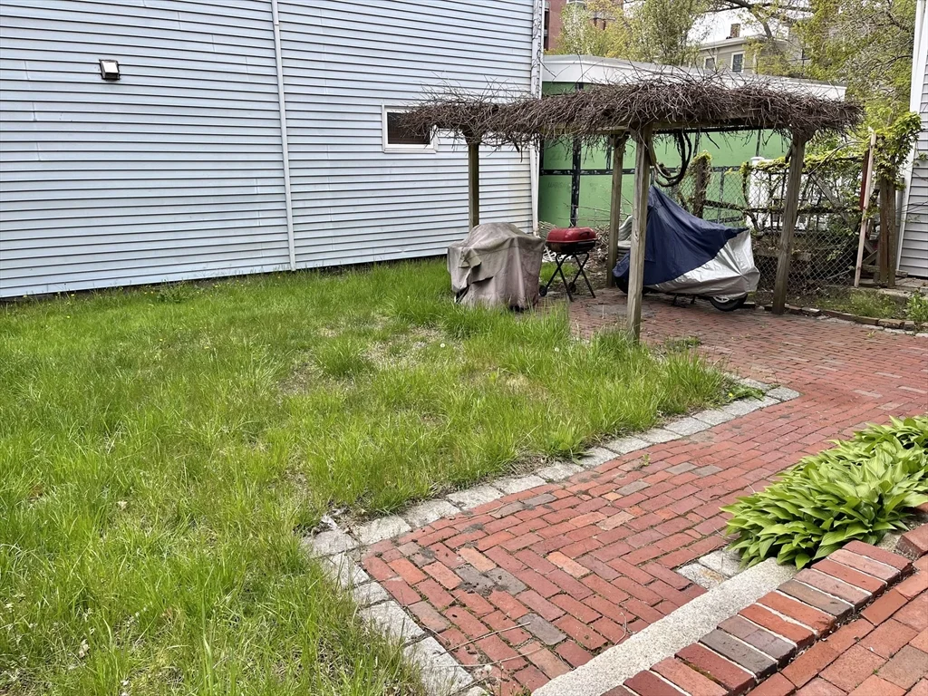 1 bed, 1 bath apartment for rent at 228 Hurley St Unit 2, East Cambridge — photo 10 of 13
