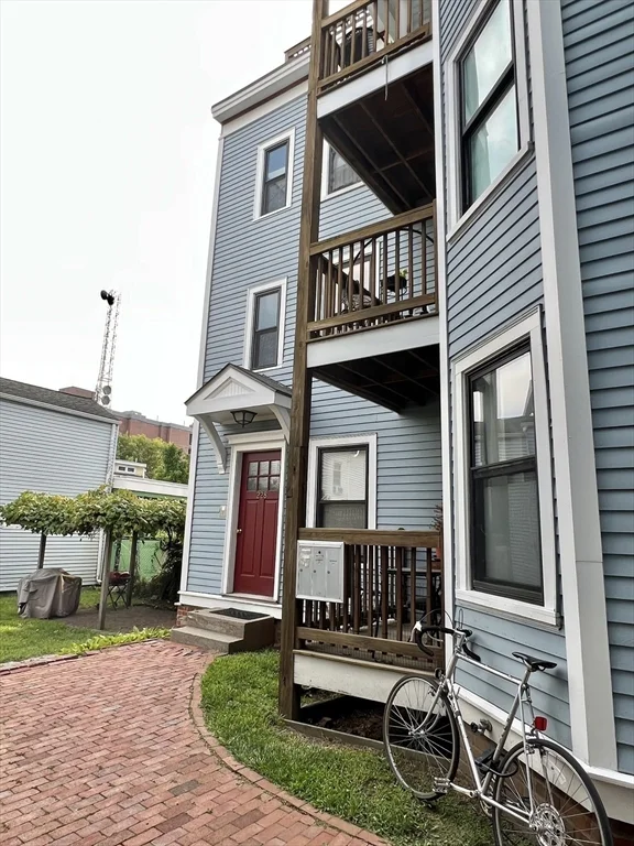 1 bed, 1 bath apartment for rent at 228 Hurley St Unit 2, East Cambridge — photo 13 of 13