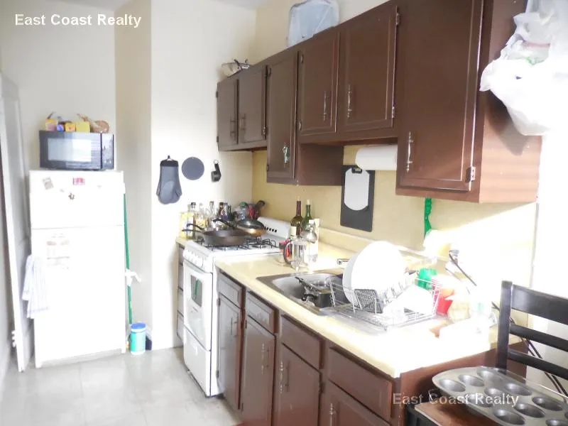 Studio bed, 1 bath apartment for rent at 228 Kelton St Unit 11, Allston — photo 5 of 9