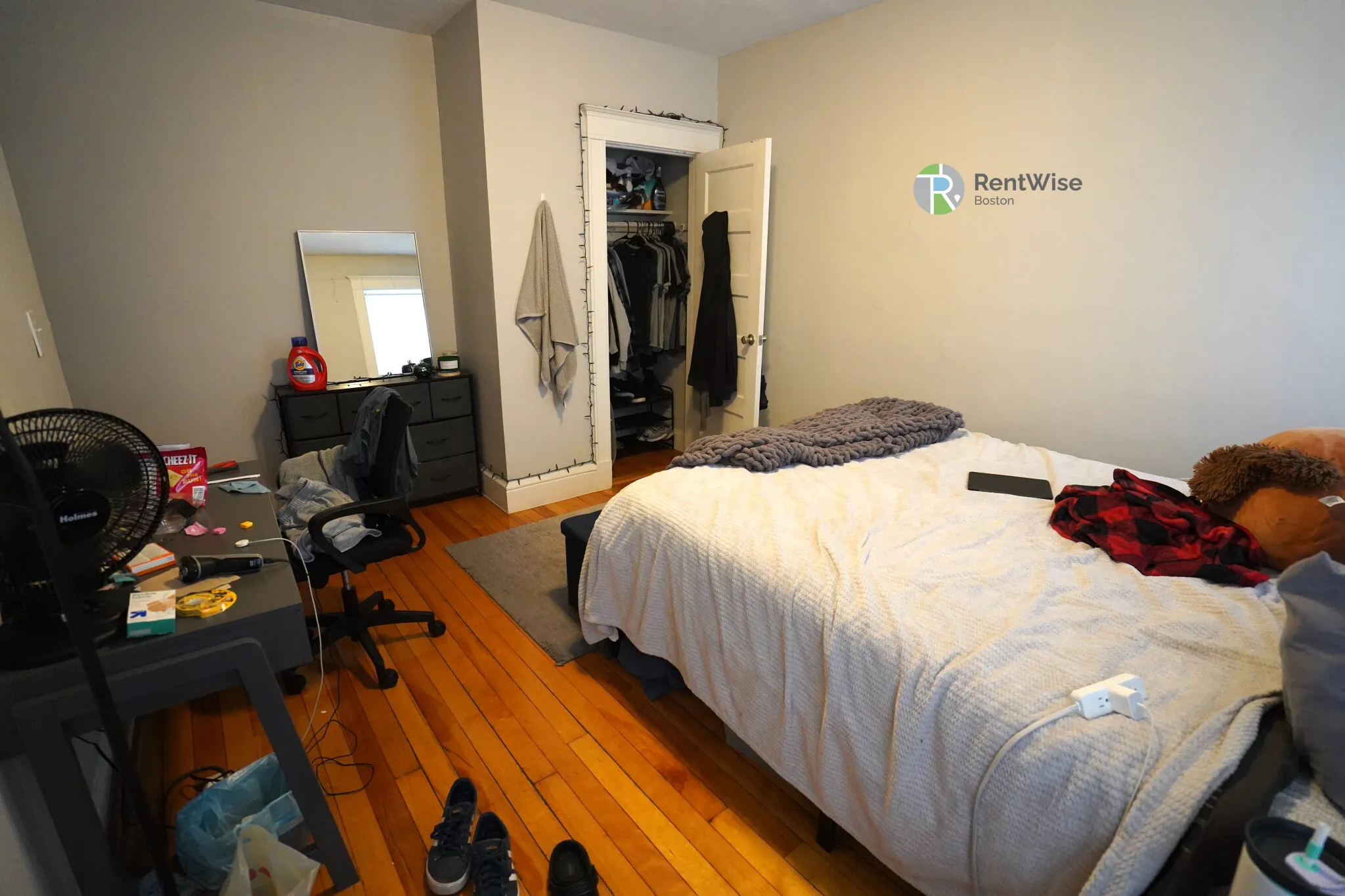 3 bed, 1 bath apartment for rent at 228 South St Unit 5, Jamaica Plain — photo 10 of 18