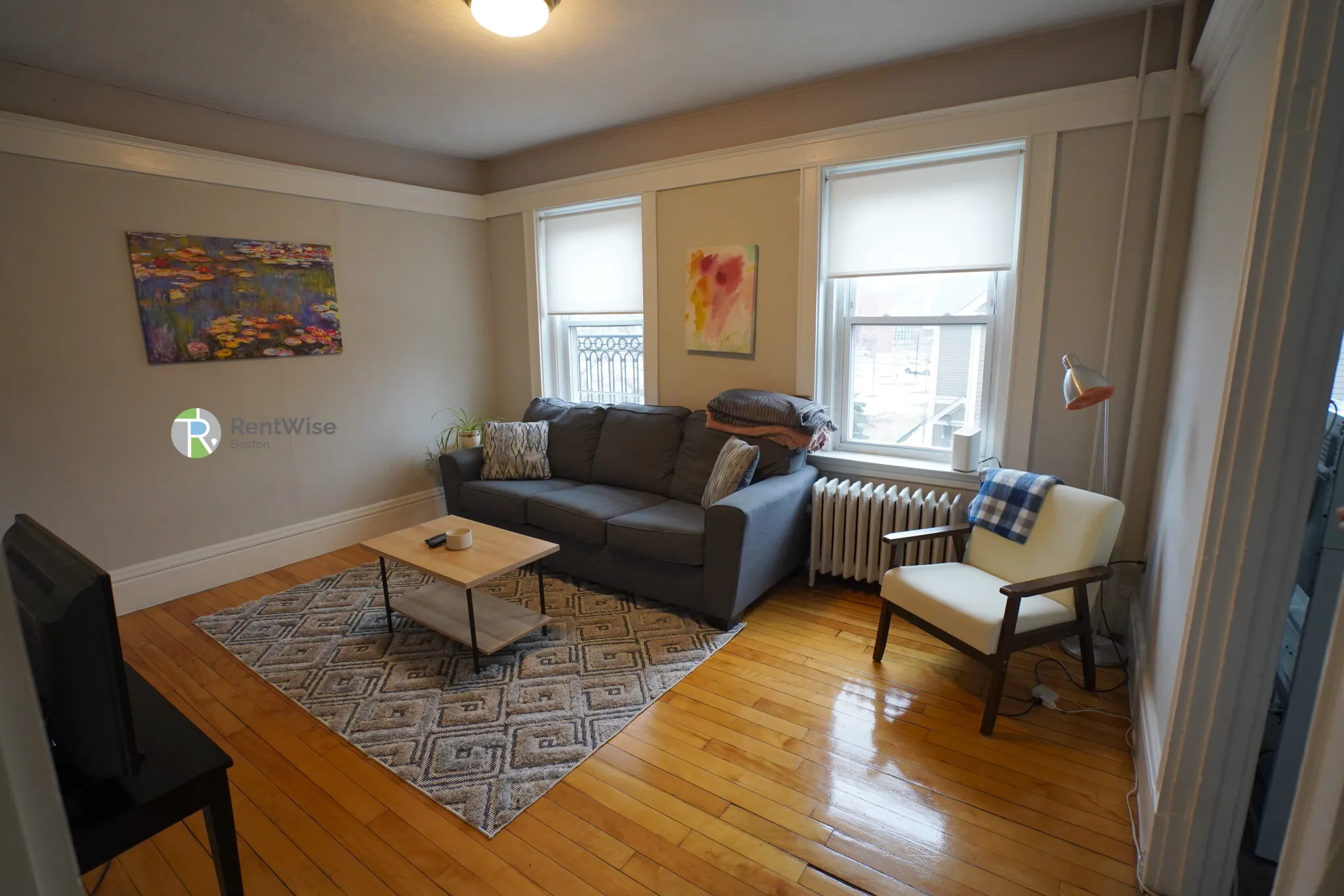 3 bed, 1 bath apartment for rent at 228 South St Unit 5, Jamaica Plain