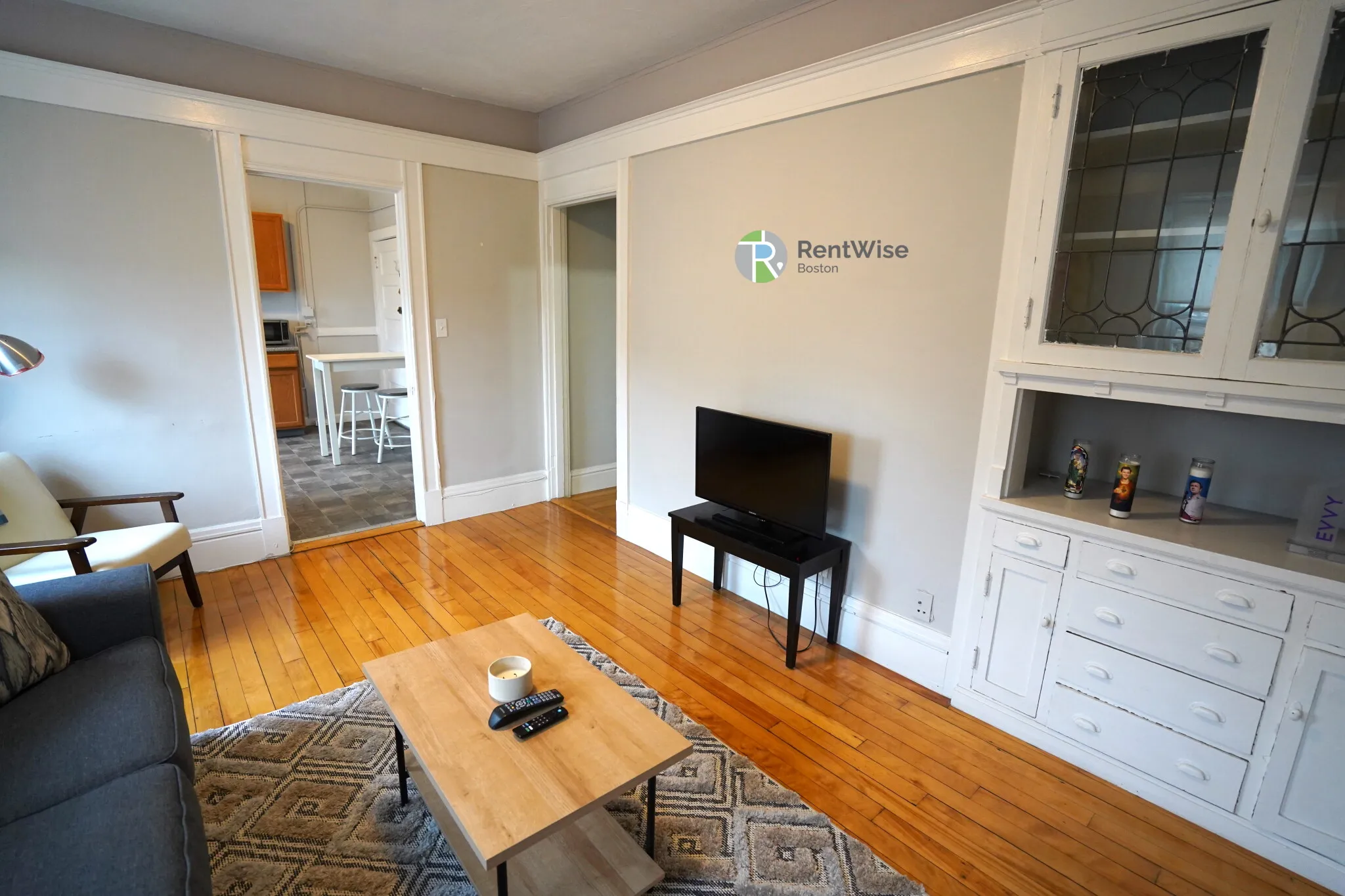 3 bed, 1 bath apartment for rent at 228 South St Unit 5, Jamaica Plain — photo 2 of 18