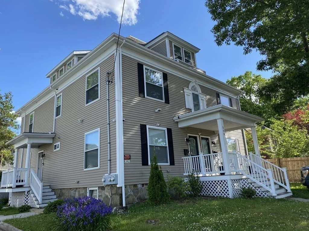 3 bed, 1 bath apartment for rent at 228 Spring St Unit 1, Brockton
