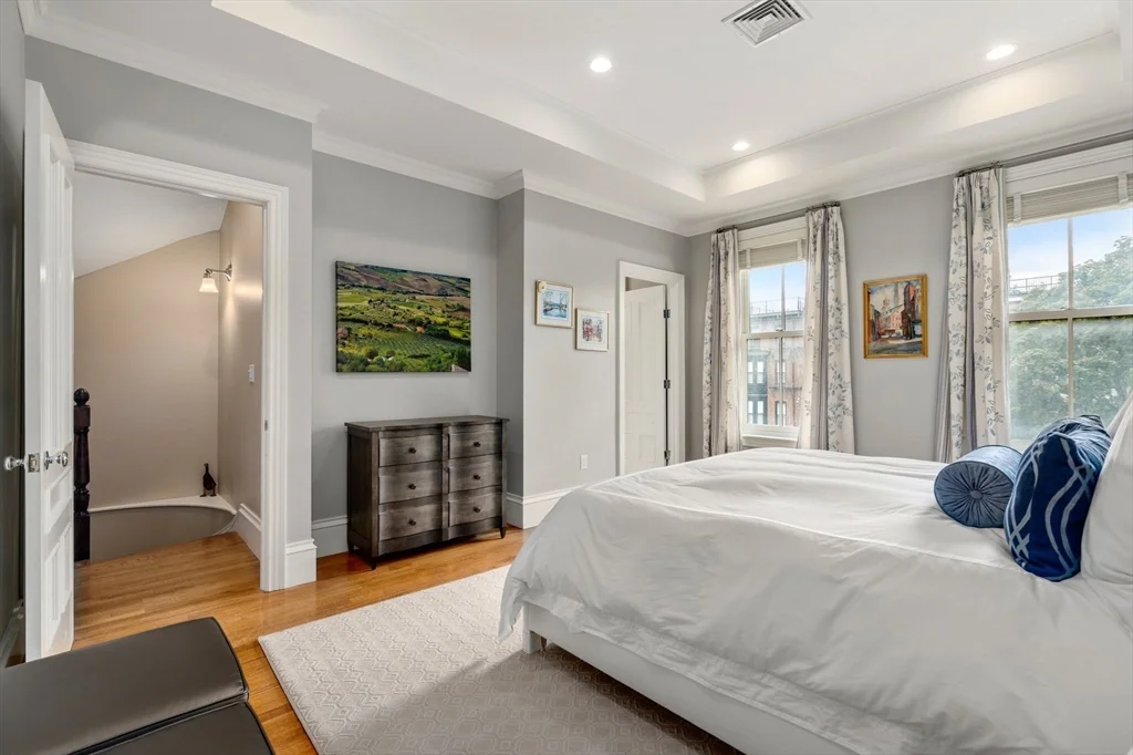 3 bed, 2 bath apartment for rent at 228 W Canton St Unit 2, South End — photo 4 of 42