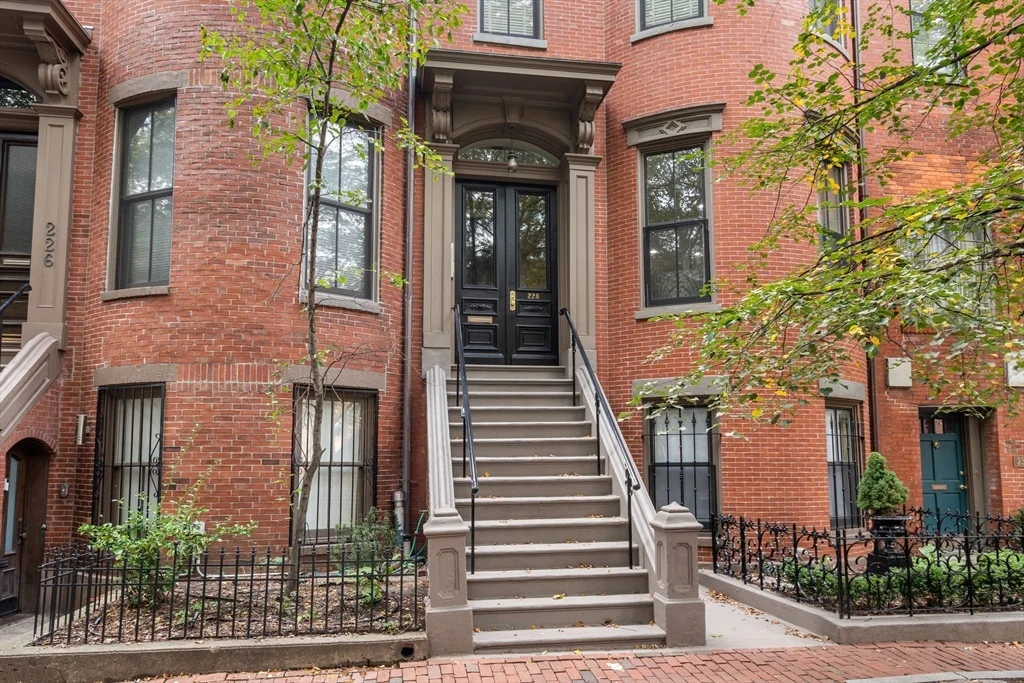 3 bed, 2 bath apartment for rent at 228 W Canton St Unit 2, South End — photo 42 of 42