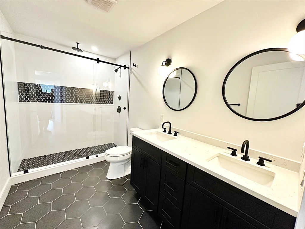 2 bed, 2 bath apartment for rent at 228 Webster St Unit 3, East Boston — photo 25 of 28