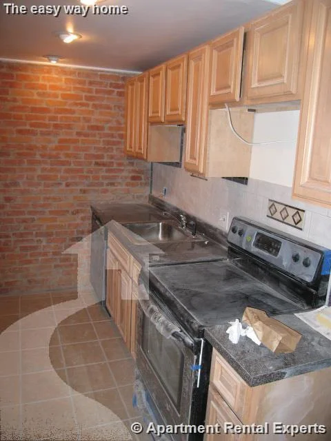 3 bed, 1 bath apartment for rent at 228 Western Ave Unit 2, Central Square — photo 2 of 8