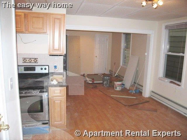 3 bed, 1 bath apartment for rent at 228 Western Ave Unit 2, Central Square — photo 3 of 8