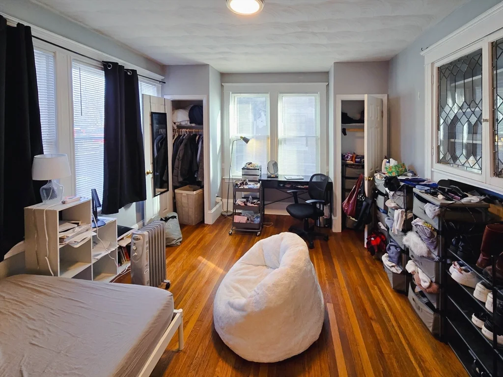 4 bed, 2 bath apartment for rent at 229-231 Chestnut Hill Ave Unit 1, Brighton — photo 7 of 16
