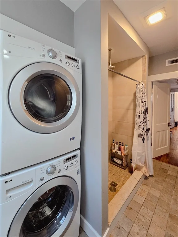 4 bed, 2 bath apartment for rent at 229-231 Chestnut Hill Ave Unit 1, Brighton — photo 15 of 16