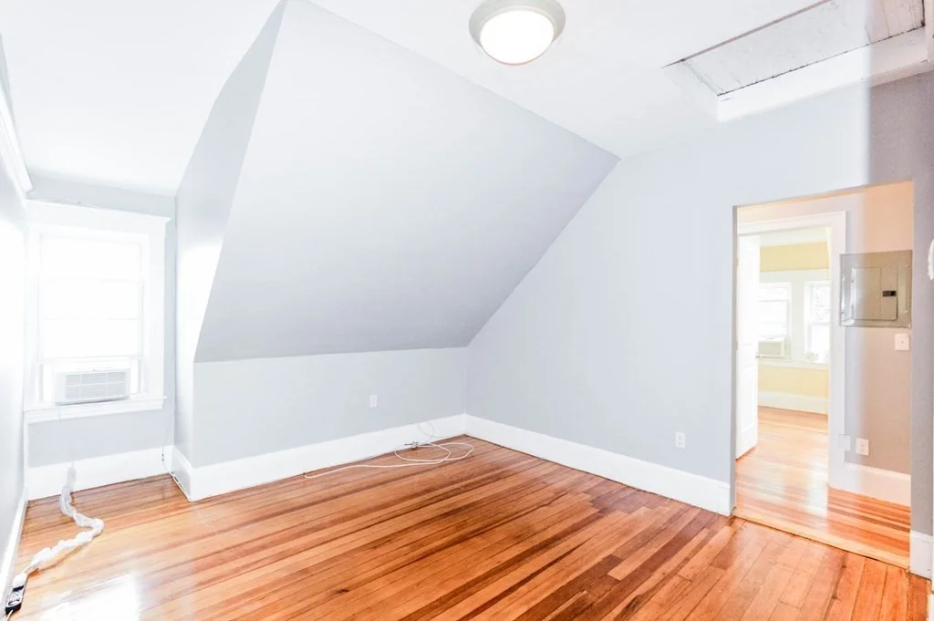3 bed, 2 bath apartment for rent at 229-231 Chestnut Hill Ave Unit 3, Brighton — photo 5 of 13