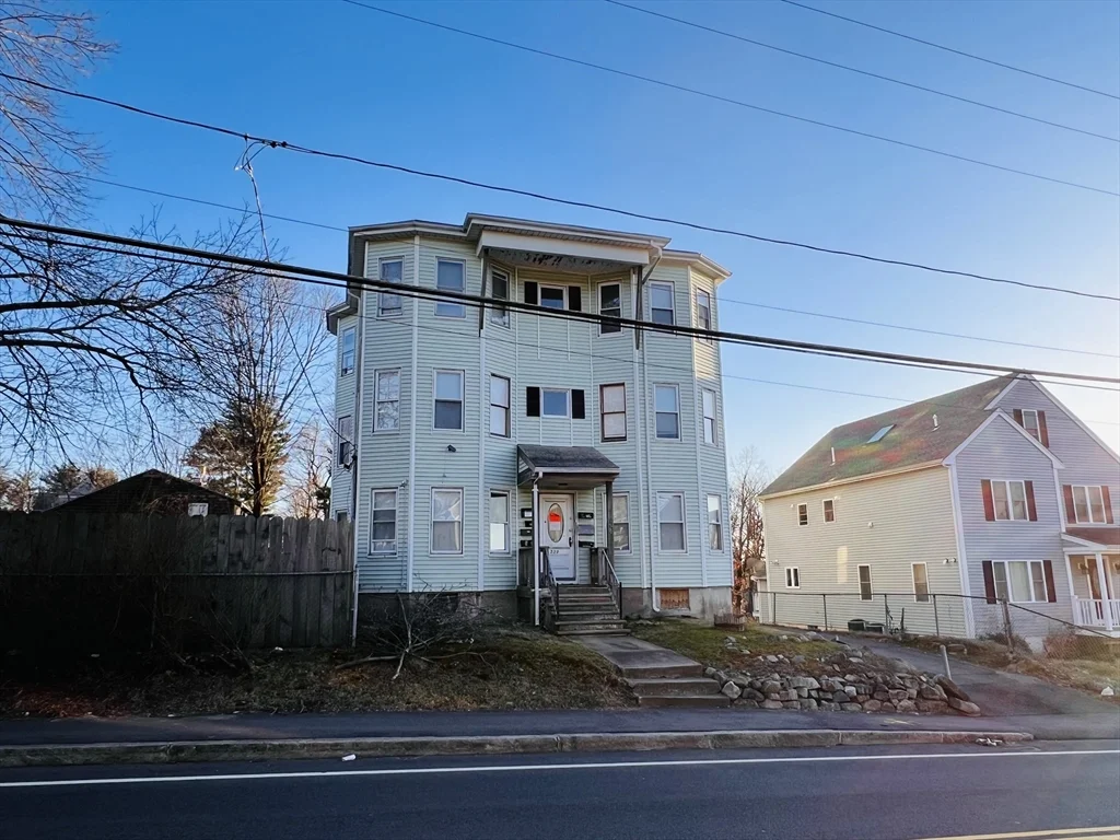 2 bed, 1 bath apartment for rent at 229 Ames St Unit 2W, Brockton