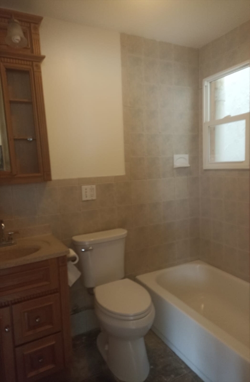 2 bed, 1 bath apartment for rent at 229 Ames Unit 2E, Brockton — photo 11 of 11