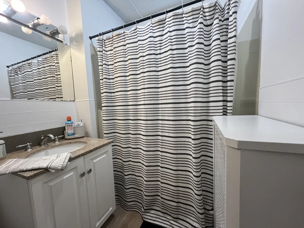 1 bed, 1 bath apartment for rent at 229 Belmont St Unit 2, Belmont — photo 11 of 17