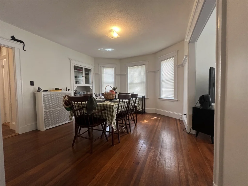 1 bed, 1 bath apartment for rent at 229 Belmont St Unit 2, Belmont — photo 3 of 17