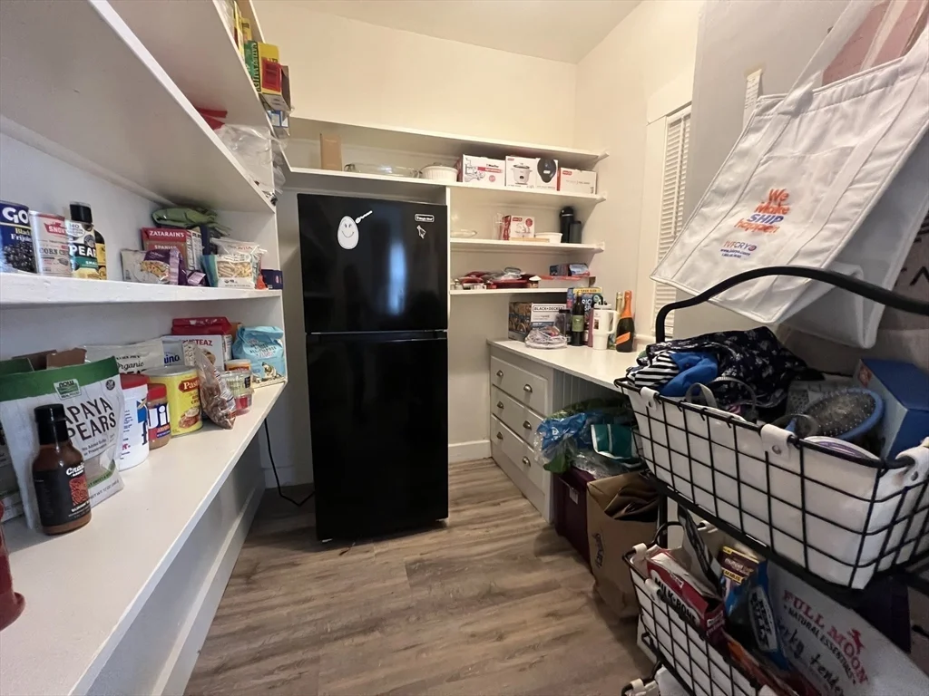1 bed, 1 bath apartment for rent at 229 Belmont St Unit 2, Belmont — photo 8 of 17