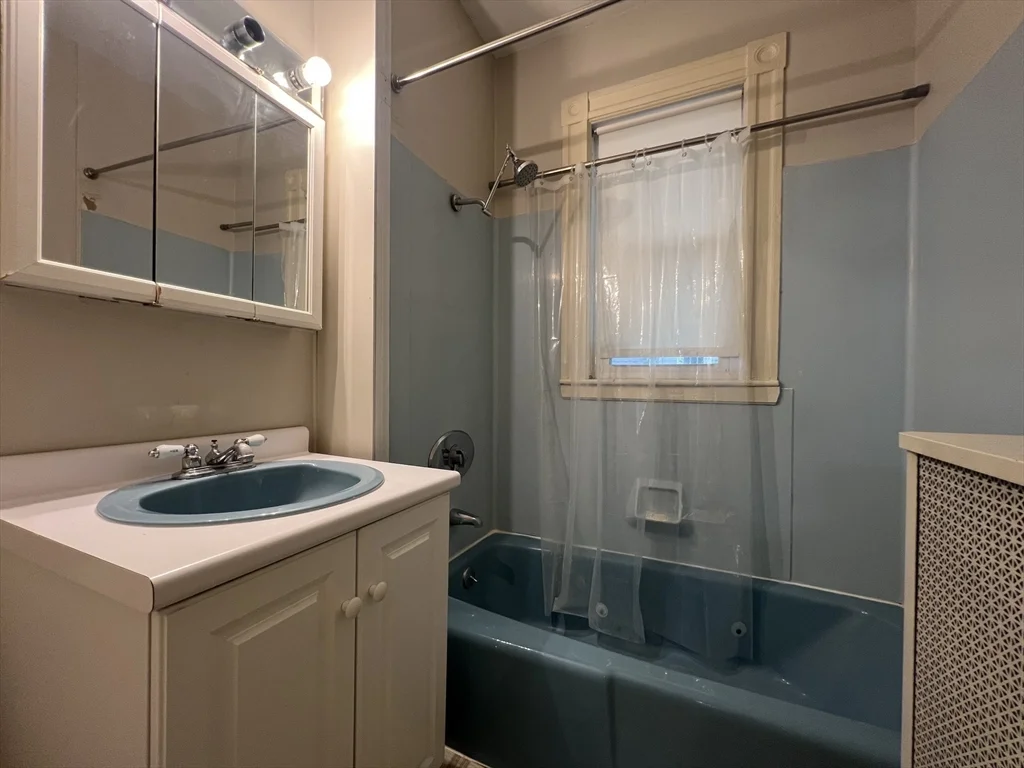 1 bed, 1 bath apartment for rent at 229 Belmont St Unit 3, Belmont — photo 9 of 17