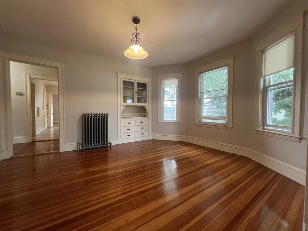 1 bed, 1 bath apartment for rent at 229 Belmont St Unit 3, Belmont — photo 3 of 17
