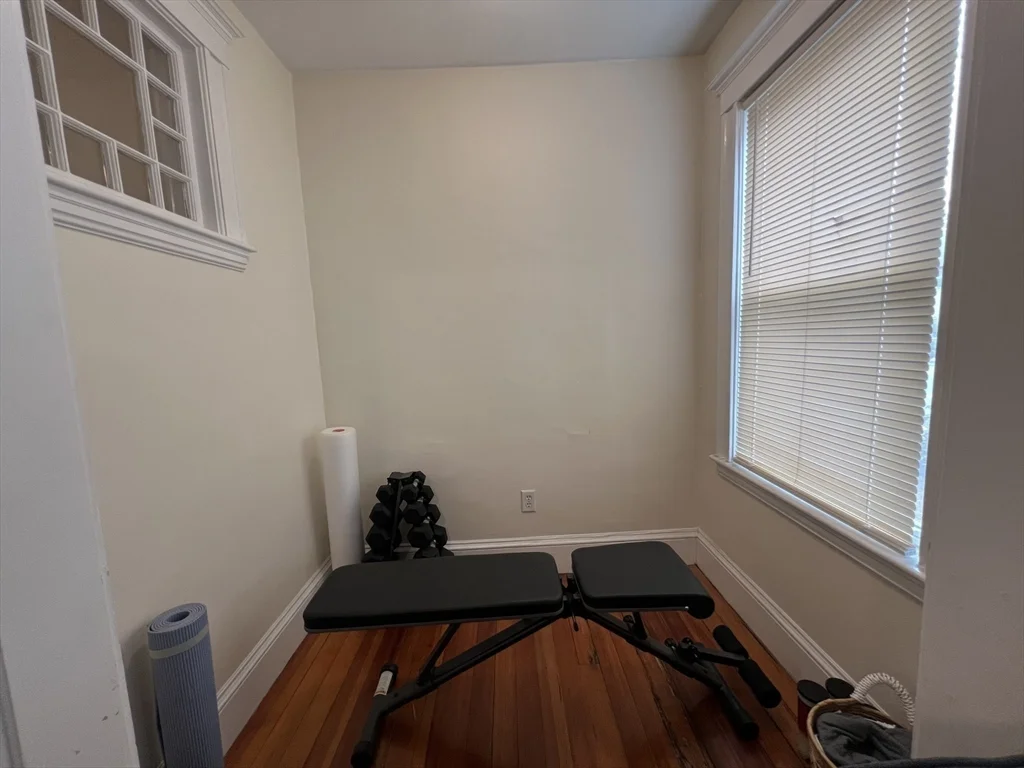 1 bed, 1 bath apartment for rent at 229 Belmont St Unit 4, Belmont — photo 5 of 20
