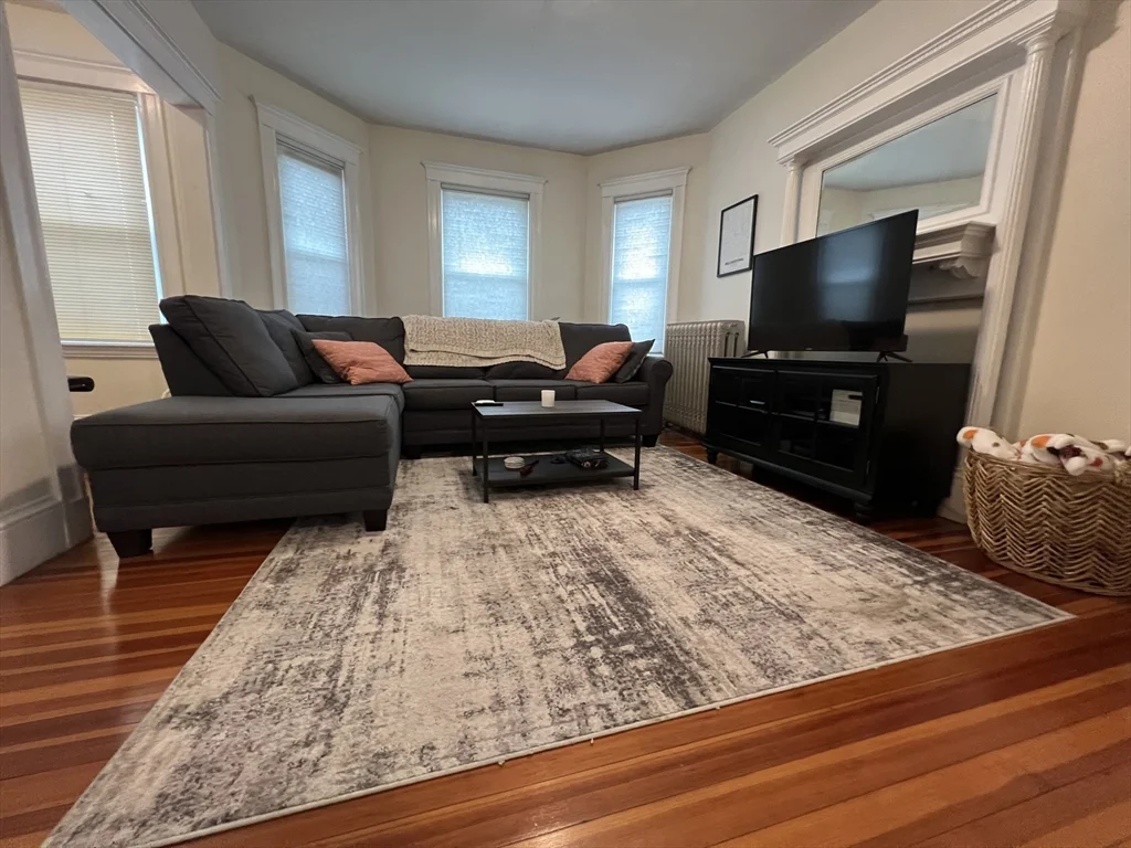 1 bed, 1 bath apartment for rent at 229 Belmont St Unit 4, Belmont — photo 3 of 20