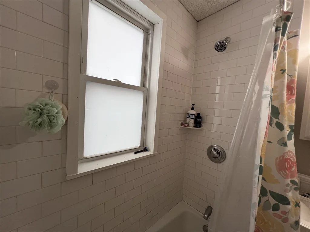 1 bed, 1 bath apartment for rent at 229 Belmont St Unit 4, Belmont — photo 14 of 20