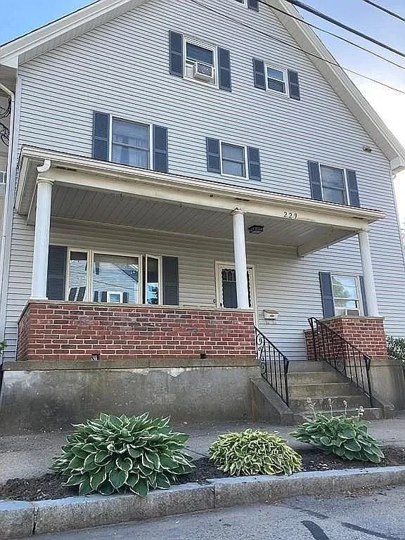 3 bed, 1 bath apartment for rent at 229 Chapel Unit 2, Nonantum — photo 20 of 21