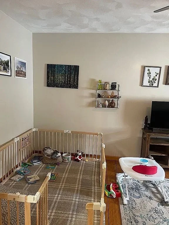 3 bed, 1 bath apartment for rent at 229 Chapel Unit 2, Nonantum — photo 4 of 21