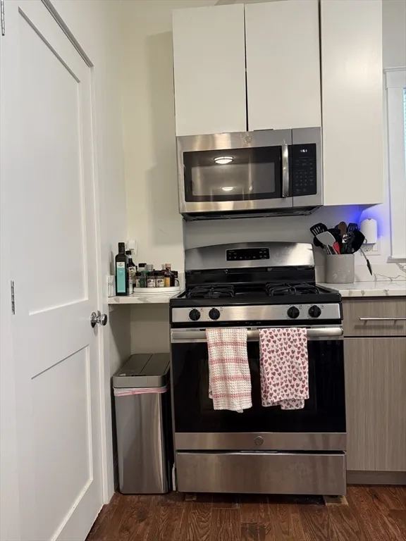2 bed, 2 bath apartment for rent at 229 Charles St Unit 1, East Cambridge — photo 17 of 19