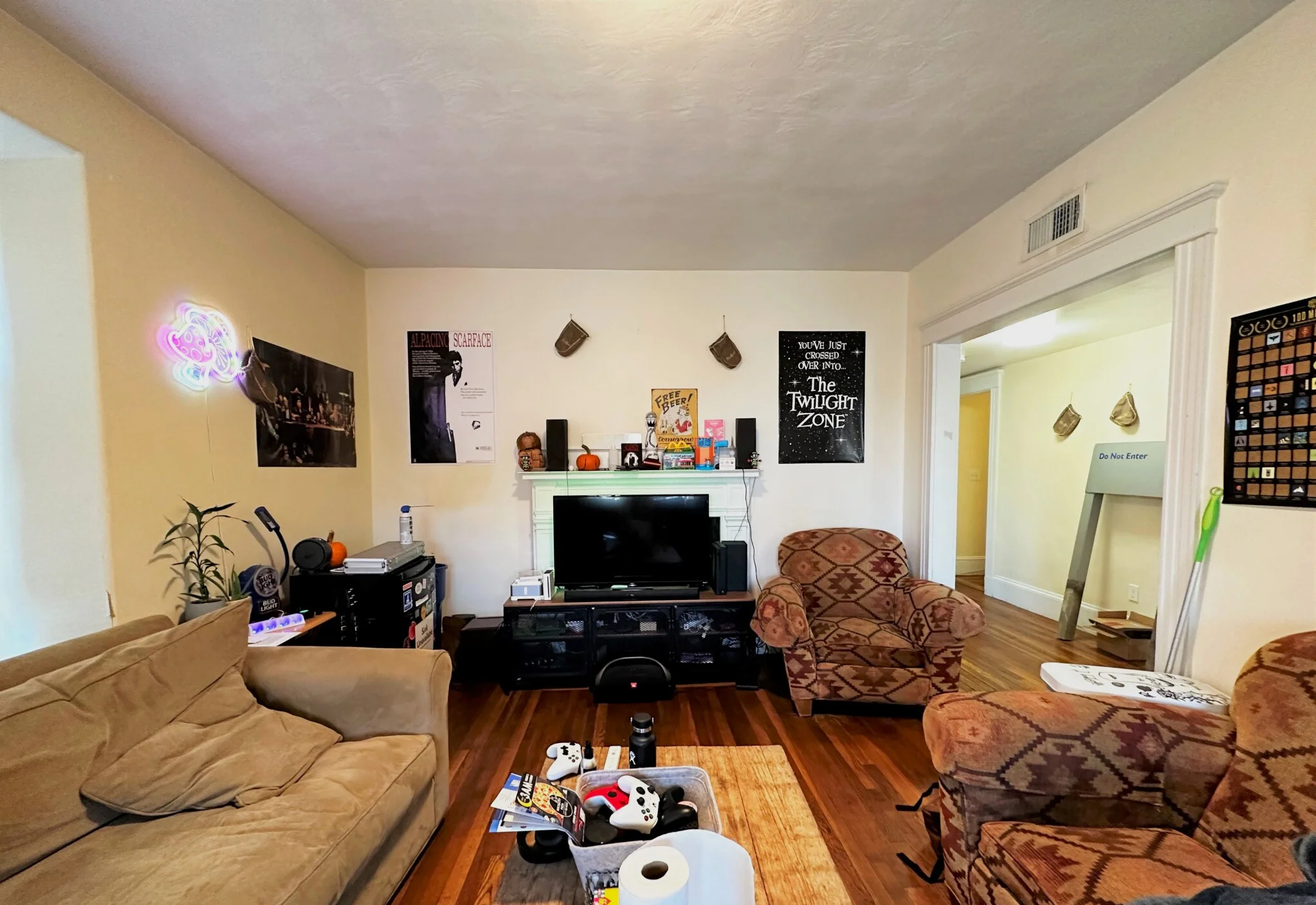4 bed, 2 bath apartment for rent at 229 Chestnut Hill Ave Unit 1F, Brighton — photo 4 of 15