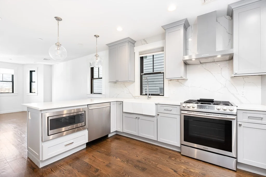 2 bed, 2 bath apartment for rent at 229 E Eagle St Unit 3, East Boston — photo 3 of 17