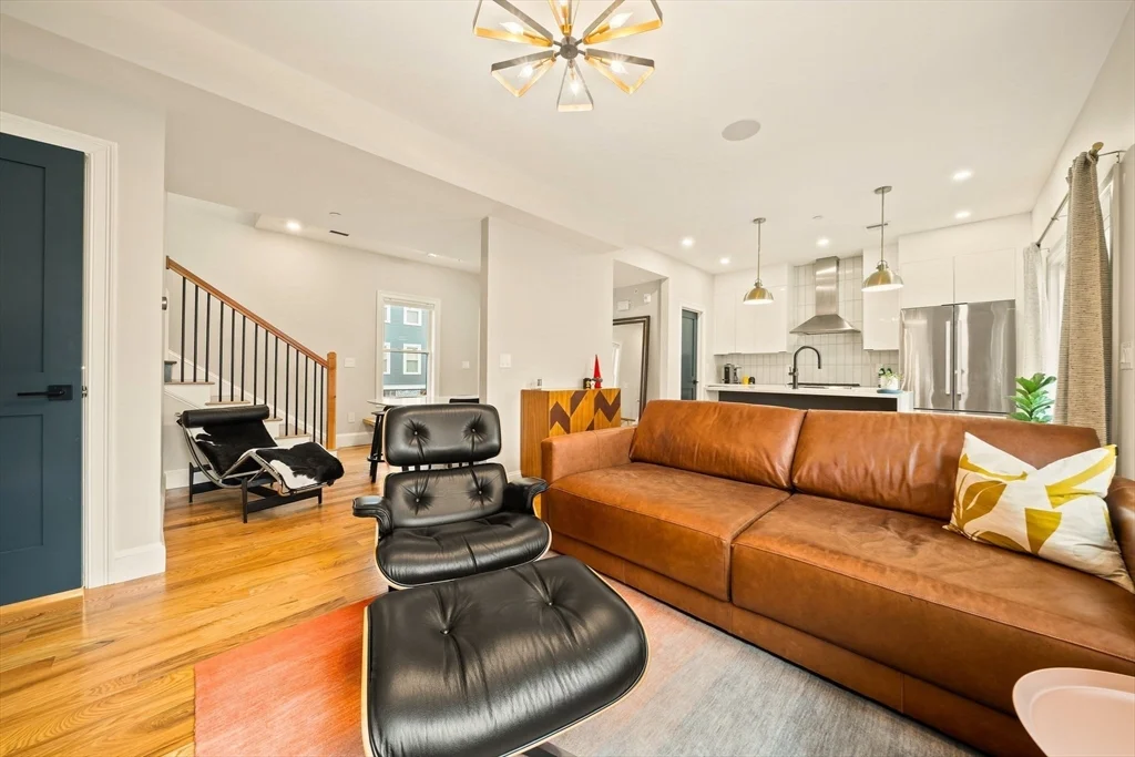 2 bed, 2 bath apartment for rent at 229 Elm St Unit 2, Inman Square — photo 2 of 25