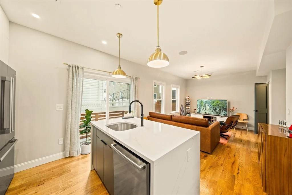 2 bed, 2 bath apartment for rent at 229 Elm St Unit 2, Inman Square — photo 6 of 25