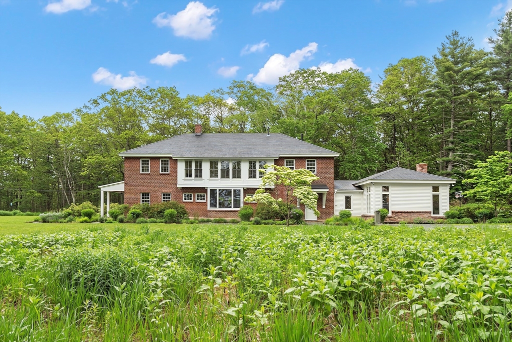 3 bed, 3 bath apartment for rent at 229 Fairhaven Hill Rd, Concord — photo 1 of 25