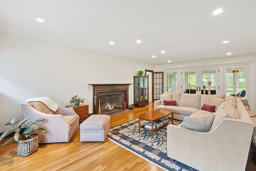 3 bed, 3 bath apartment for rent at 229 Fairhaven Hill Rd, Concord — photo 14 of 25