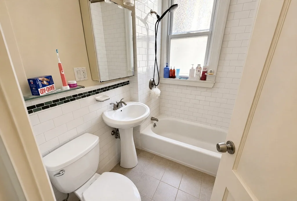 3 bed, 1 bath apartment for rent at 229 Freeman St Unit 3, Coolidge Corner — photo 8 of 10