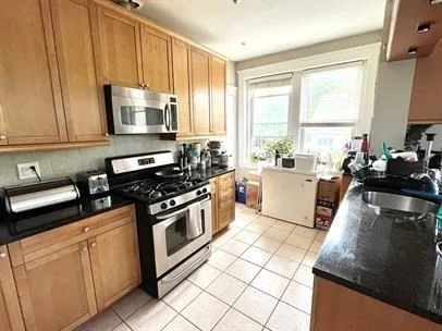2 bed, 2 bath apartment for rent at 229 Freeman St Unit 6, Brookline — photo 6 of 15