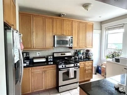 2 bed, 2 bath apartment for rent at 229 Freeman St Unit 6, Brookline — photo 4 of 15