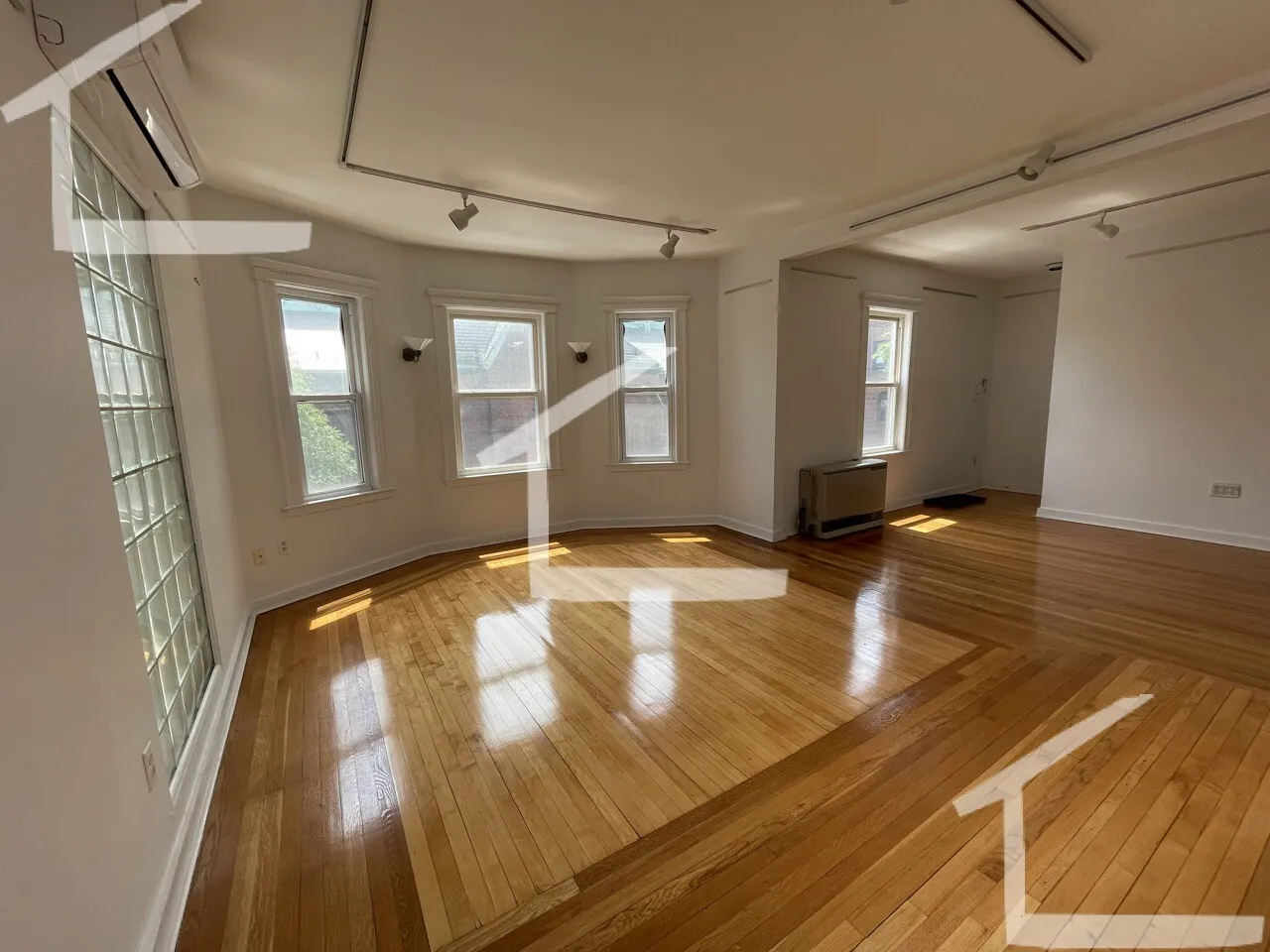 3 bed, 2 bath apartment for rent at 229 Harvard St Unit 6, The Port — photo 6 of 21