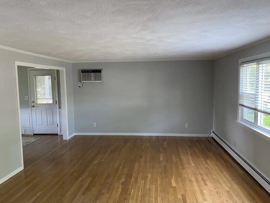3 bed, 1 bath apartment for rent at 229 Hillside Ave Unit 1, Needham Heights — photo 3 of 13