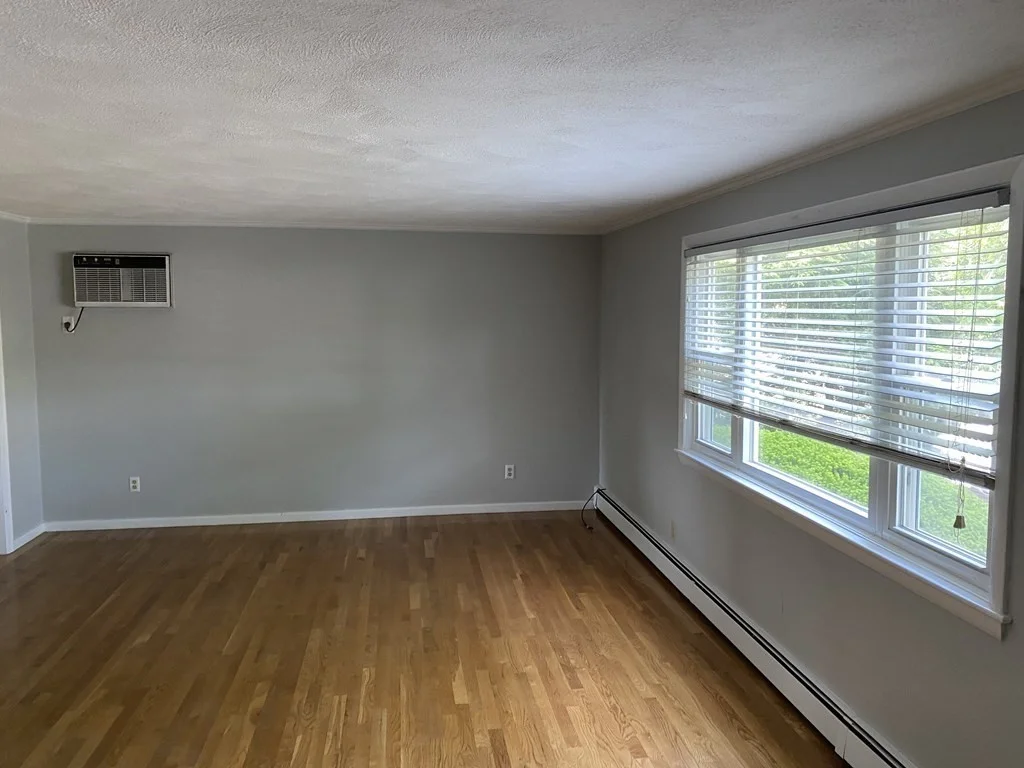 3 bed, 1 bath apartment for rent at 229 Hillside Ave Unit 1, Needham Heights — photo 4 of 13