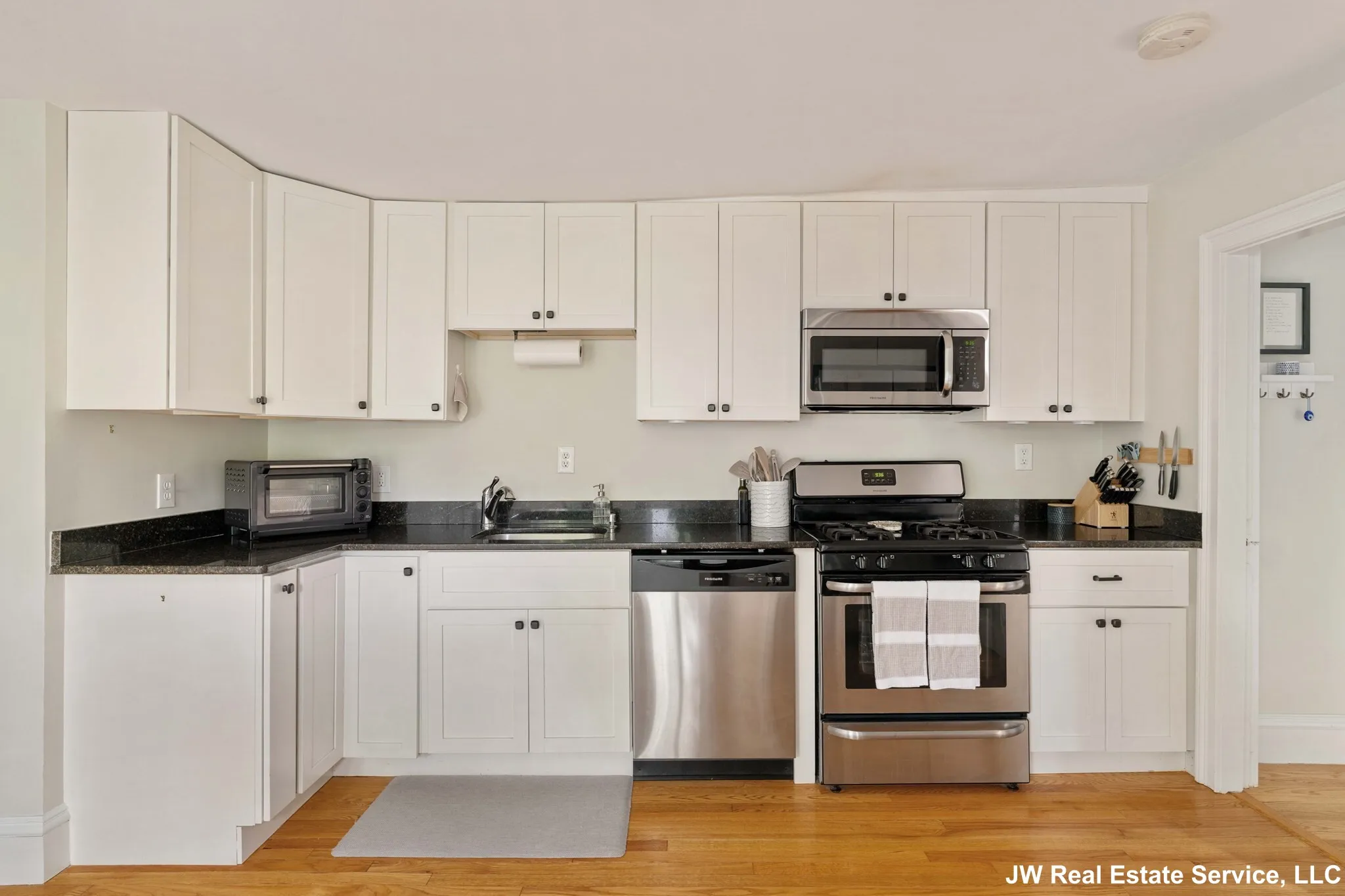 1 bed, 1 bath apartment for rent at 229 Hurley St Unit 1, East Cambridge — photo 6 of 15