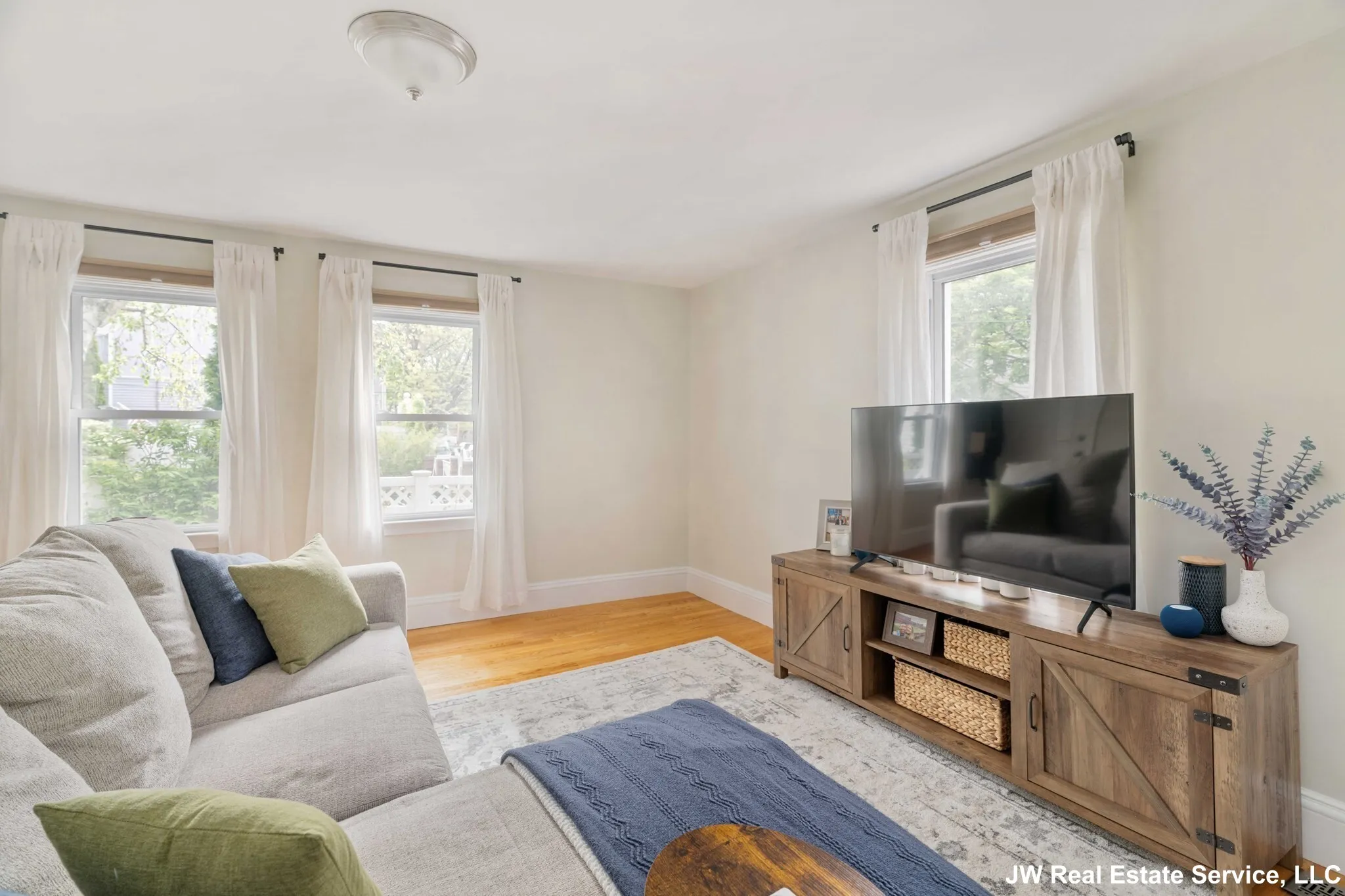 1 bed, 1 bath apartment for rent at 229 Hurley St Unit 1, East Cambridge — photo 1 of 15