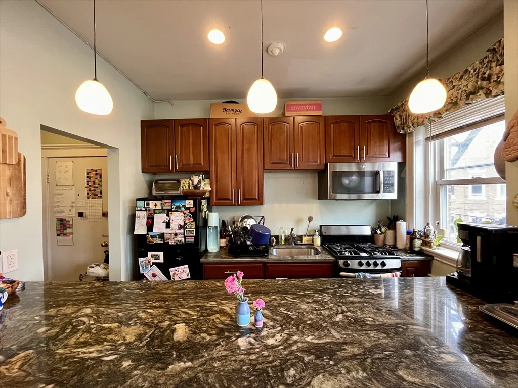2 bed, 1 bath apartment for rent at 229 Kelton St Unit 5, Brighton — photo 3 of 13