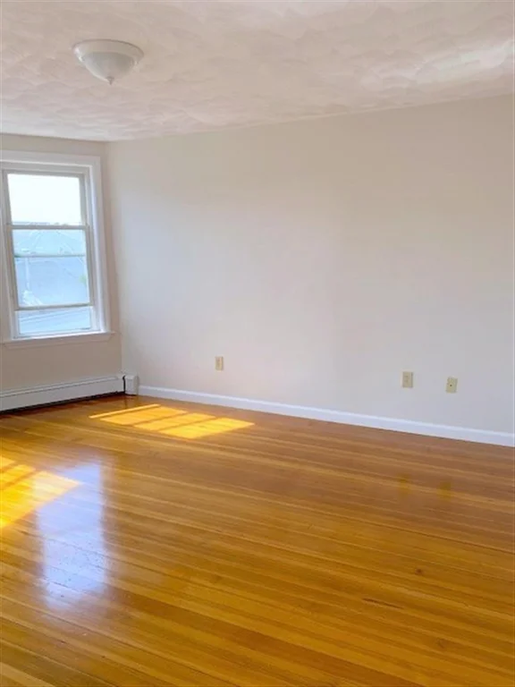 2 bed, 1 bath apartment for rent at 229 Main St Unit 3, Winthrop — photo 2 of 6
