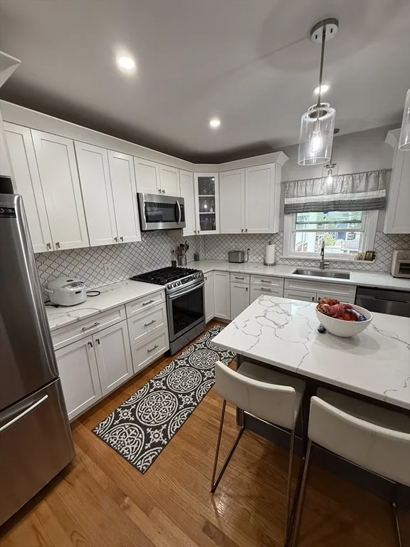 3 bed, 1 bath apartment for rent at 229 Spring St Unit 2, Medford — photo 5 of 19