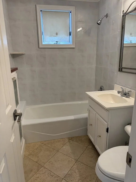 2 bed, 1 bath apartment for rent at 23-25 Bates Rd Unit 25, Swampscott — photo 15 of 18