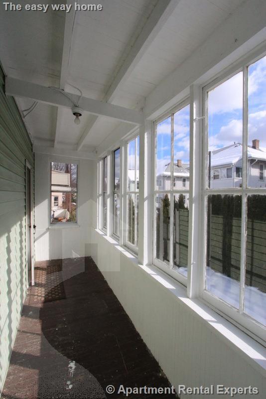 3 bed, 1 bath apartment for rent at 23-25 Bonner Ave Unit 1, Tufts — photo 3 of 28