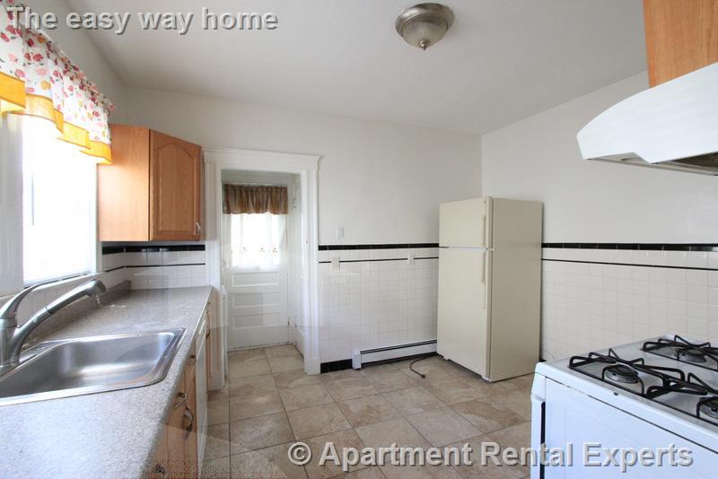 3 bed, 1 bath apartment for rent at 23-25 Bonner Ave Unit 1, Tufts — photo 7 of 28