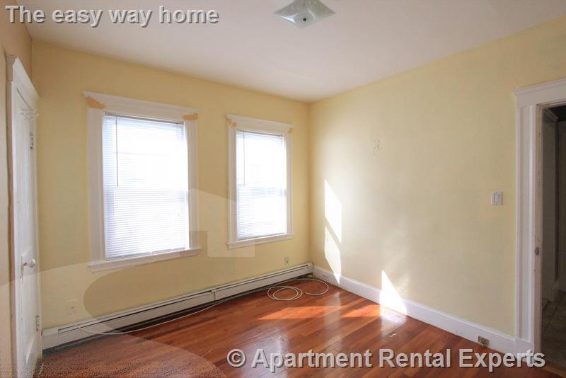 3 bed, 1 bath apartment for rent at 23-25 Bonner Ave Unit 1, Tufts — photo 15 of 28