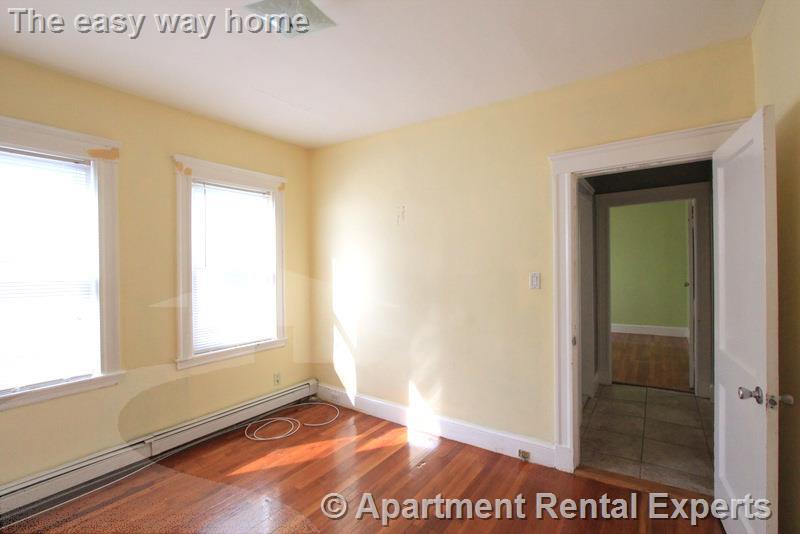 3 bed, 1 bath apartment for rent at 23-25 Bonner Ave Unit 1, Tufts — photo 16 of 28
